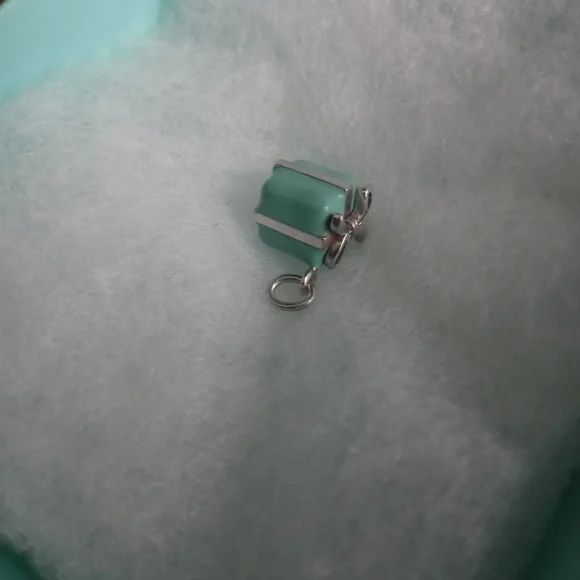 Tiffany & Co Sterling Silver Blue Enamel Gift Box Chain Pendant Necklace. - Picture 3 of 7